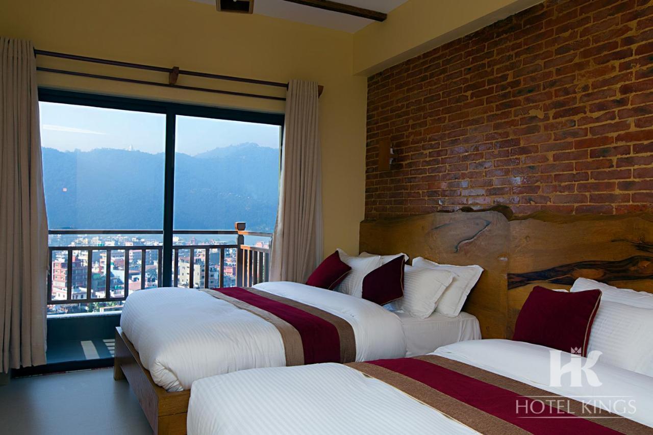 Hotel Kings Pokhara Bagian luar foto
