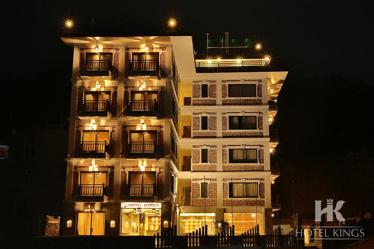 Hotel Kings Pokhara Bagian luar foto