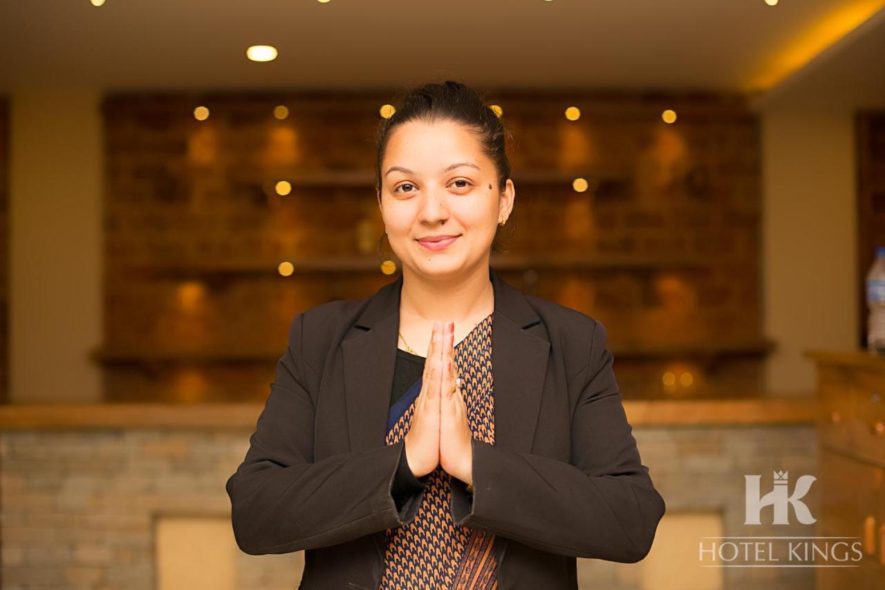 Hotel Kings Pokhara Bagian luar foto